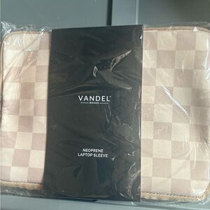 Vandel Neoprene Laptop Sleeve in Checkered Beige
